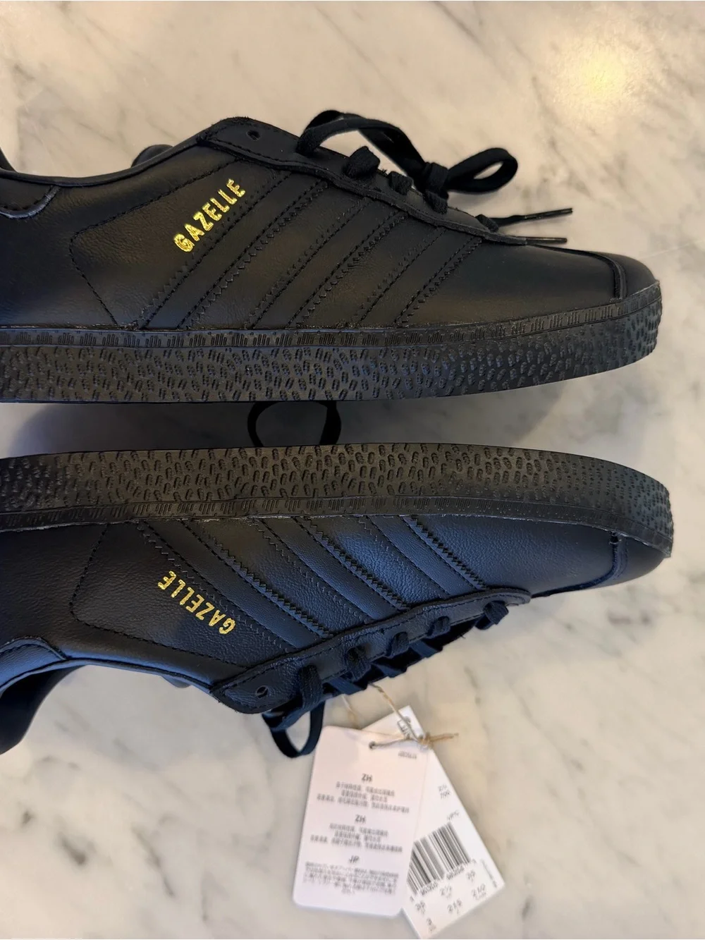 NWT adidas Kids Gazelle Sneakers in Black